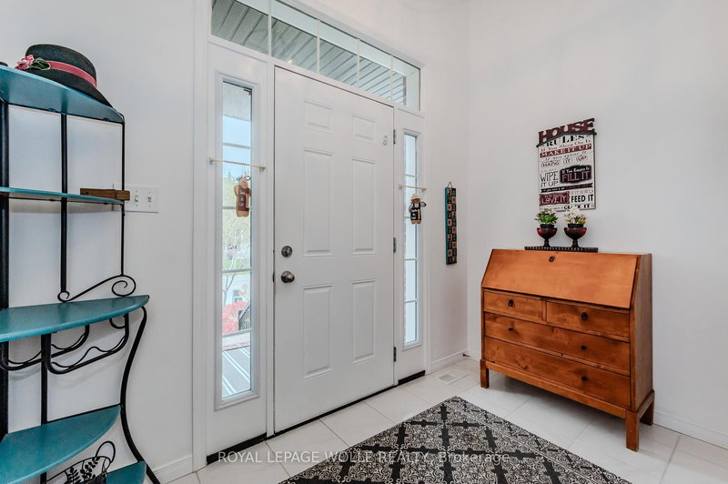 565 Sundew Dr, Waterloo, N2V 0B9 | Image 3