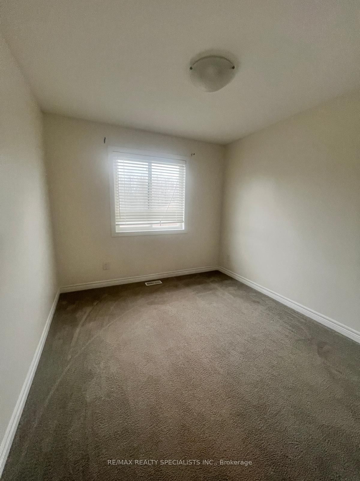 12 DAMUDE Avenue - Photo 15