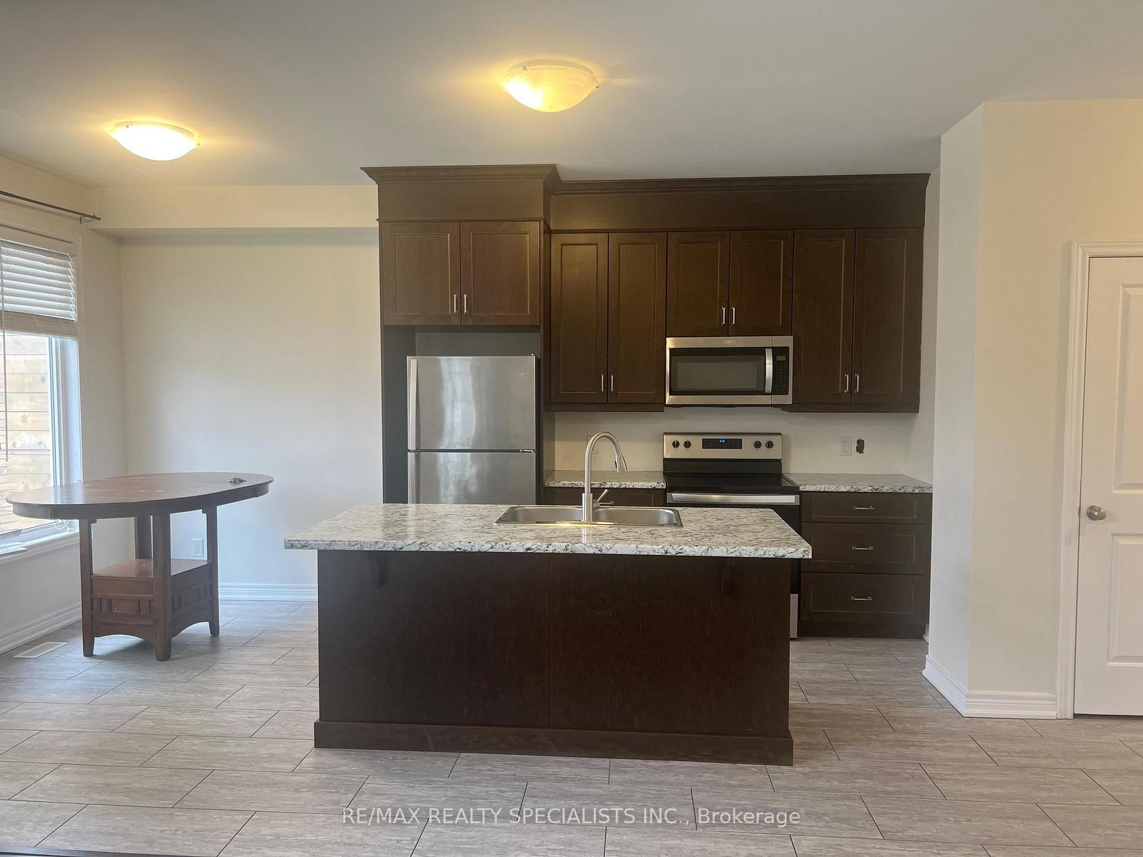 12 DAMUDE Avenue - Photo 8