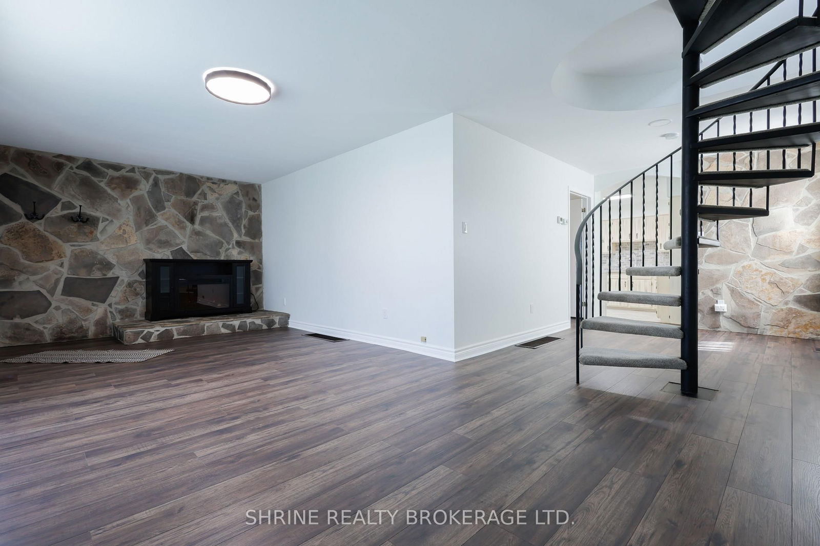 Detached House for sale at 853 Queens Avenue, London East, East G, N5W 3H7 - MLS: X12102944