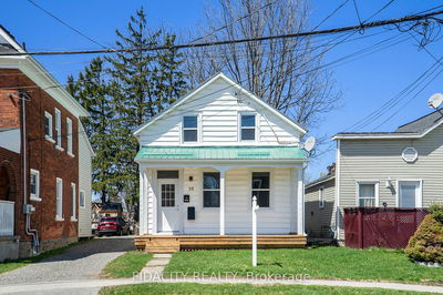 98 Main St, Smiths Falls - Smiths Falls