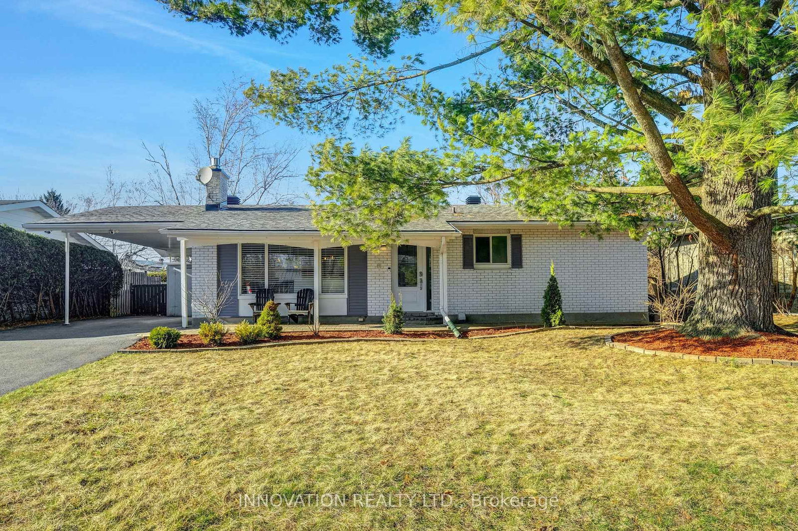 Detached House for sale at 51 Cleadon Drive, Ottawa, Crystal Beach, K2H 5P4 - MLS: X12103340