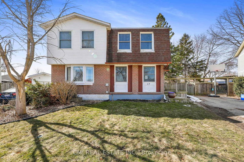 17 Maplestone Ave, Sarnia - Sarnia image-0-0