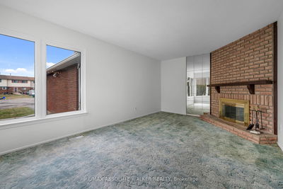 198 Rosemary Gdns, Orleans - Chatelaine Village image-0-3