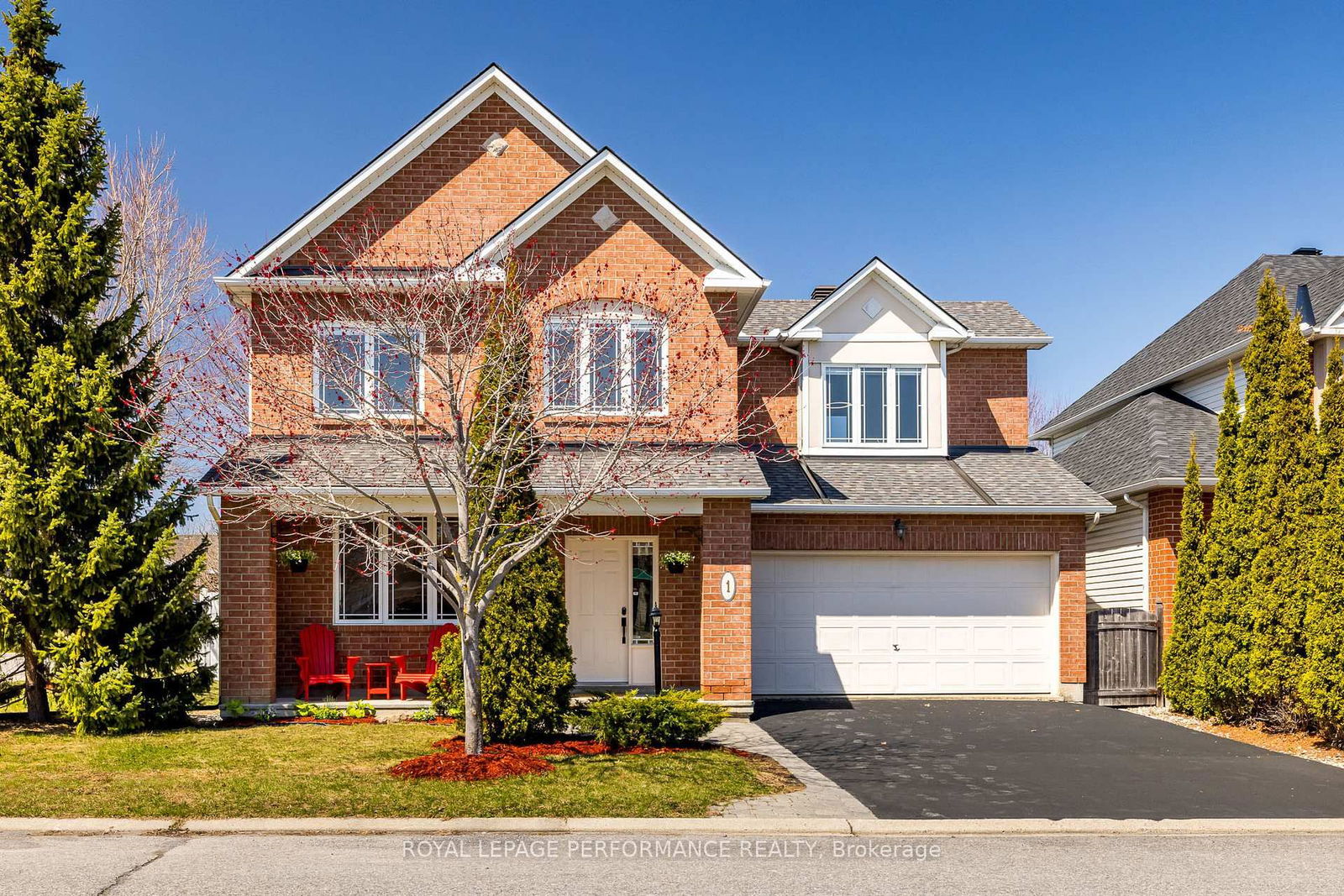 Detached House sold at 1 Grandlea Terrace, Ottawa, Barrhaven East, K2G 6X4 - MLS: X12103431