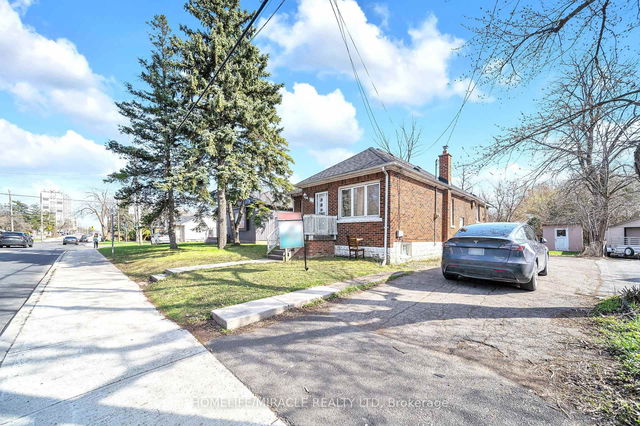 77 Fennell Avenue