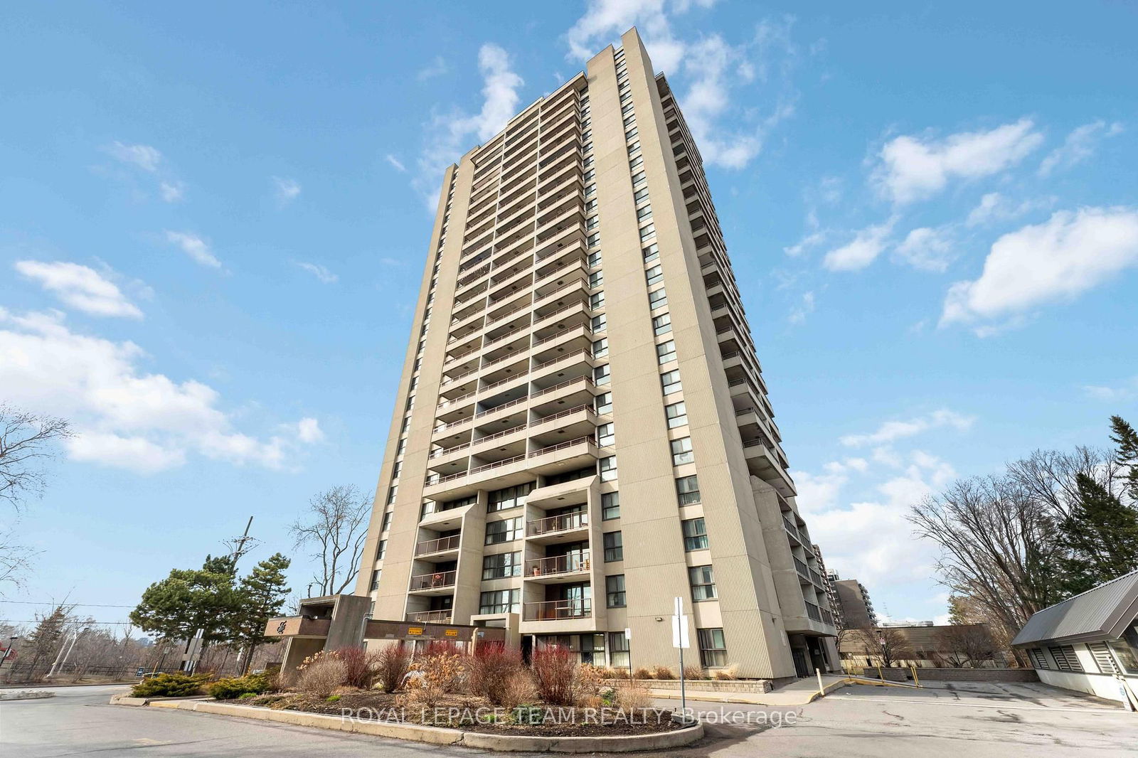 Condo for sale at 2005-1785 Frobisher Lane, Ottawa, Riverview Park, K1G 3T7 - MLS: X12103643