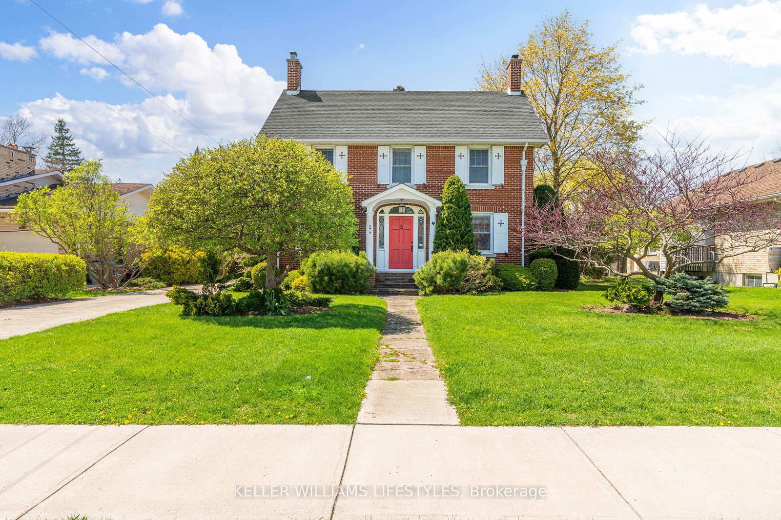 Detached House for sale at 24 Main Street, Lambton Shores, Forest, N0N 1J0 - MLS: X12103710