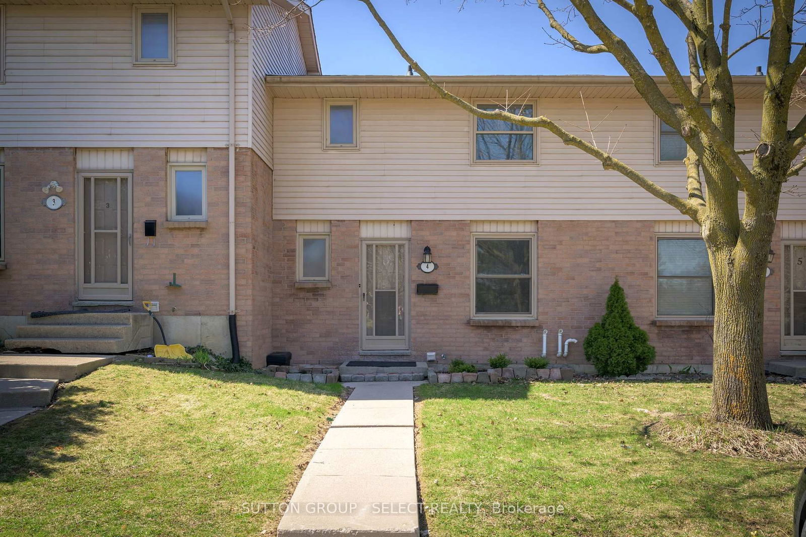 Townhouse for sale at 4-1855 Aldersbrook Road, London North, North F, N6G 4R6 - MLS: X12103726