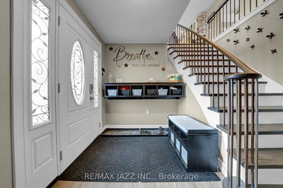 2046 Meadowview Rd, Peterborough East - 4 South image-0-3