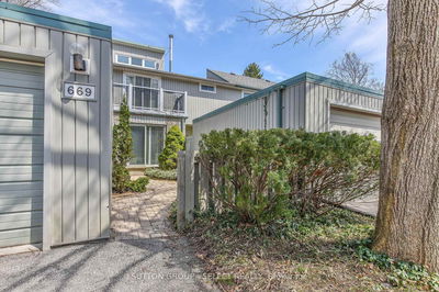 669 Woodcrest Blvd, London - South M image-0-3