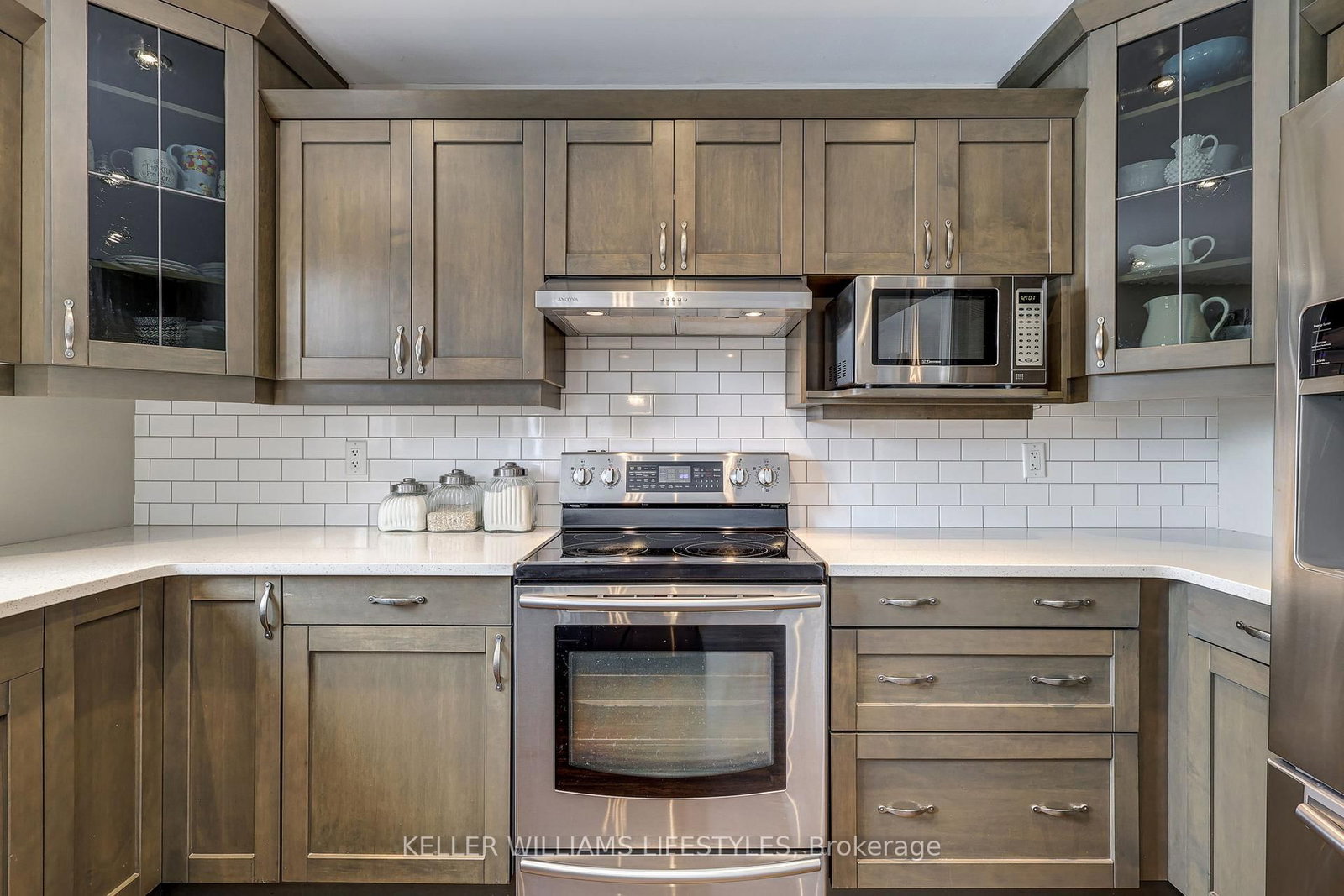 Listing Image 14