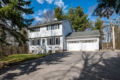 7772 Road 38, Godfrey - Frontenac Centre