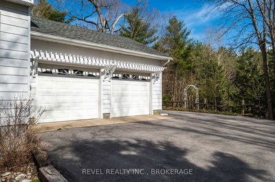 7772 Road 38, Godfrey - Frontenac Centre image-0-4