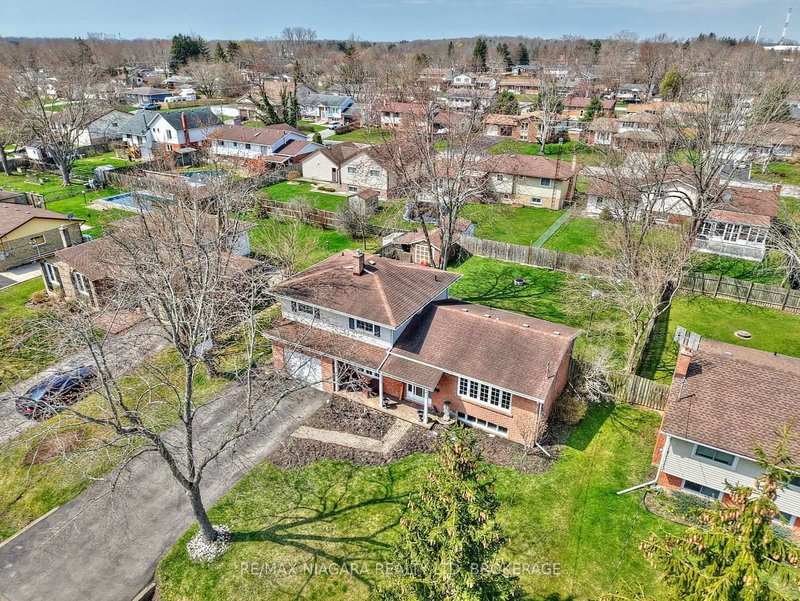 953 Grandview Rd, Fort Erie, L2A 5R4 | Image 2