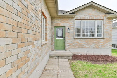 17 Stonegate Cres, Hastings - Frankford Ward image-0-3