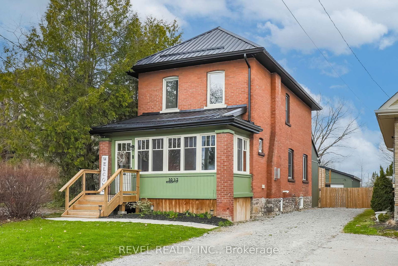 Detached House for sale at 50.5 Regent Street, Kawartha Lakes, Lindsay, K9V 3V2 - MLS: X12104345