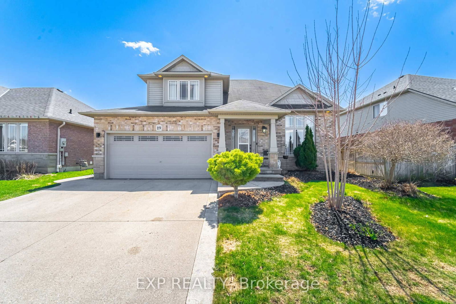 Detached House for sale at 19 Cobblestone Drive, Brant, Paris, N3L 4G1 - MLS: X12104406