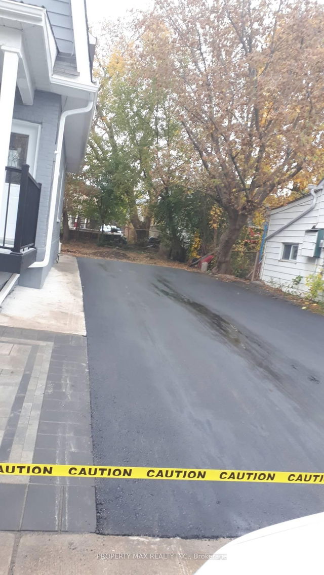 UNIT 2 (2nd floor) - 14 Burton Street