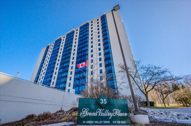 711 - 35 Green Valley Drive