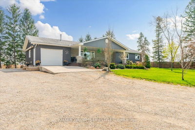 4609 Douglas Line, Plympton-Wyoming - Plympton Wyoming image-0-2