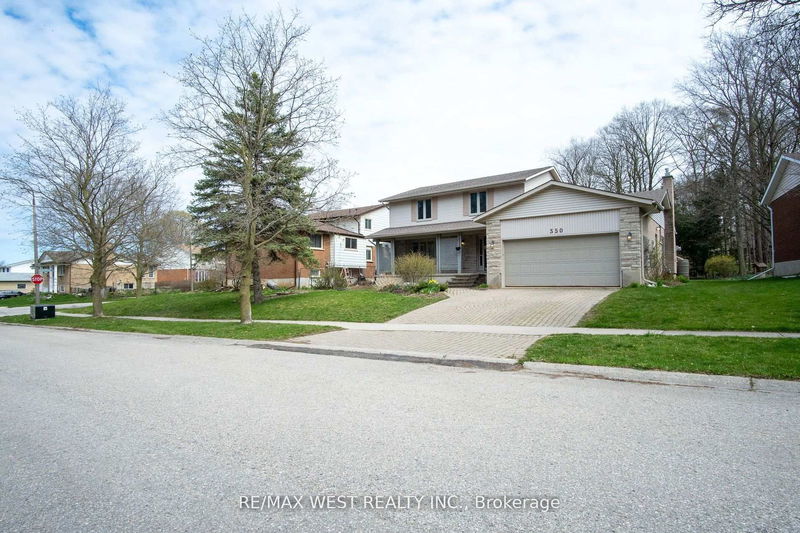 350 Thorncrest Dr, Waterloo -  image-0-0