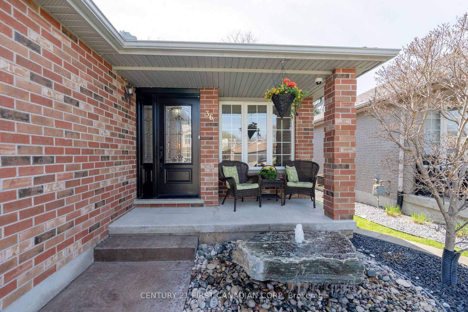 Detached House for sale at 36 Juniper Crescent, Strathroy-Caradoc, SE, N7G 4G4 - MLS: X12104889