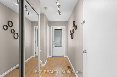 4 Trafford Lane, Barrhaven - On the Green image-0-4