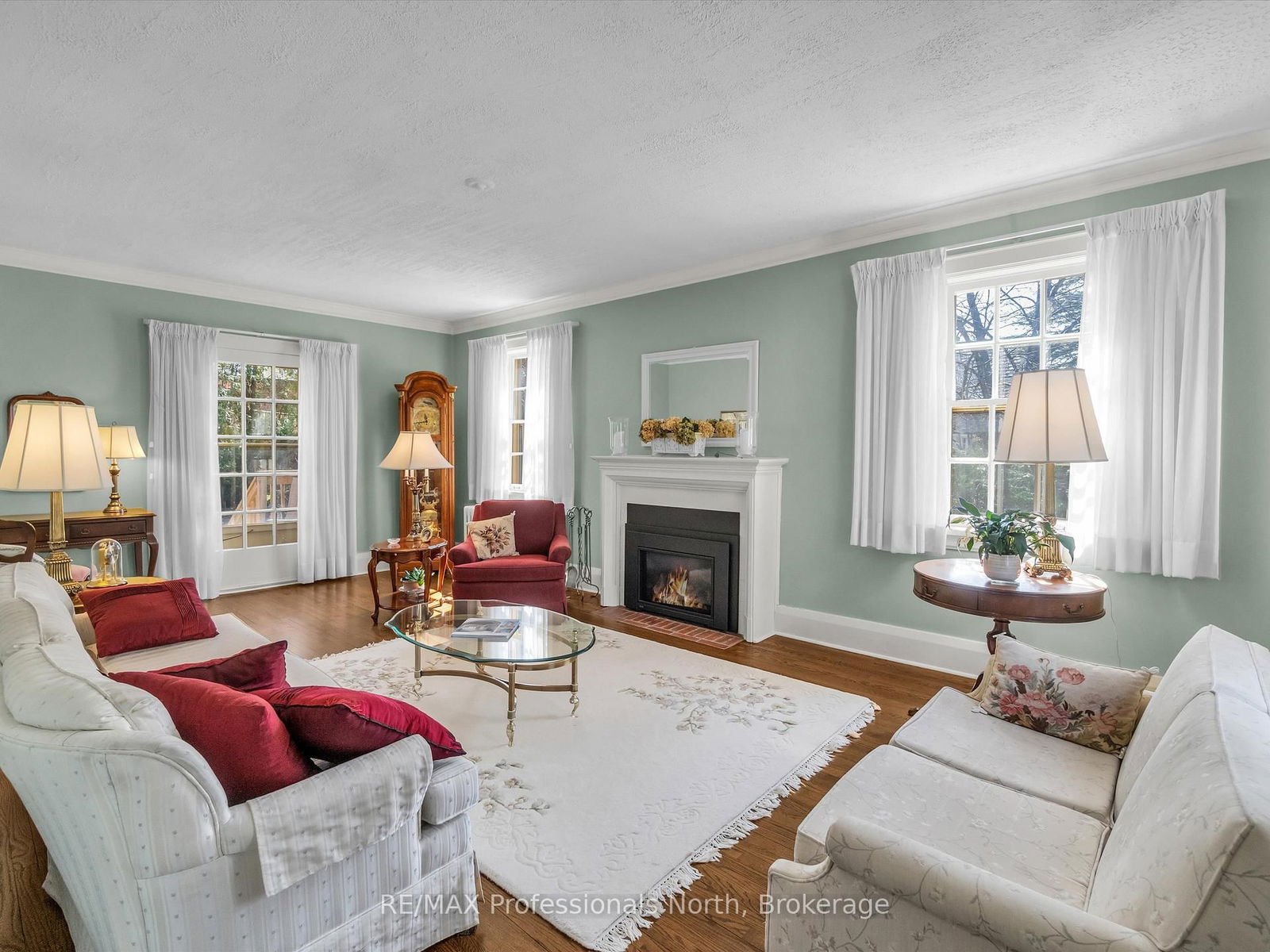 Detached House sold at 123 John Street, Bracebridge, Muskoka (N), P1L 1R8 - MLS: X12104992