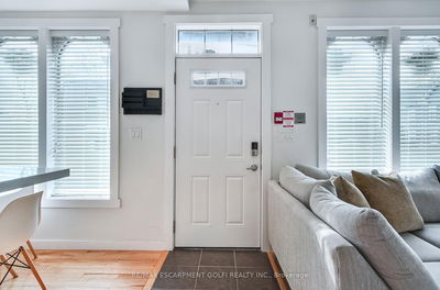 Unit 16 — 49 Ontario St, Grimsby - Grimsby East image-0-4
