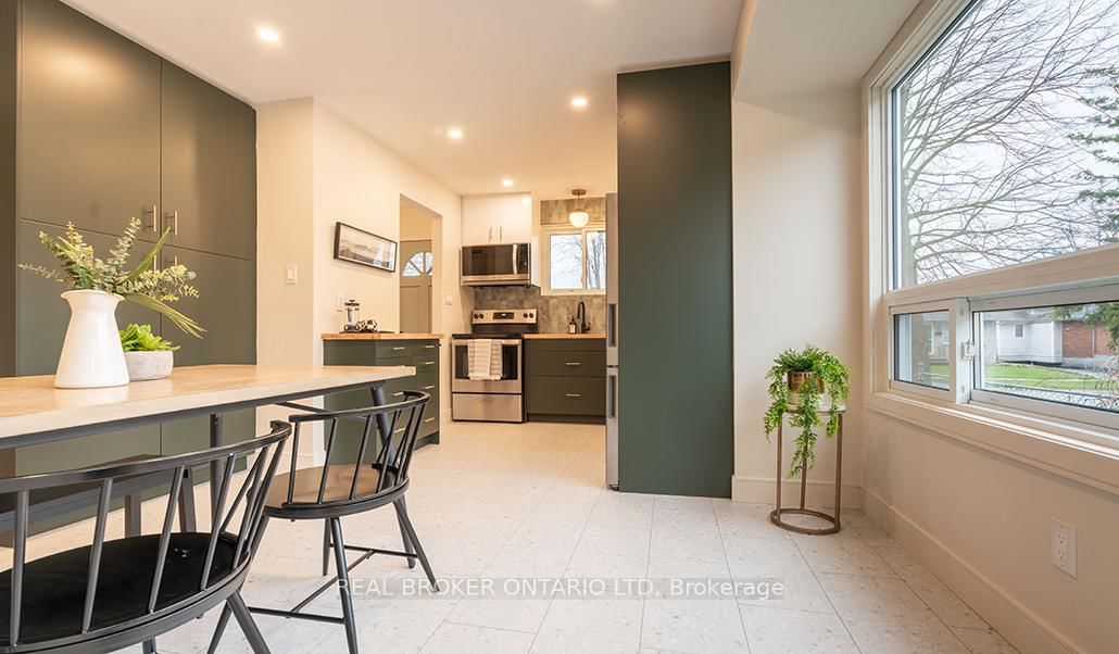 Detached House for sale at 59 Surrey Crescent, London South, South Y, N6E 1T7 - MLS: X12105148
