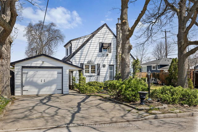 2 Westcliffe Avenue