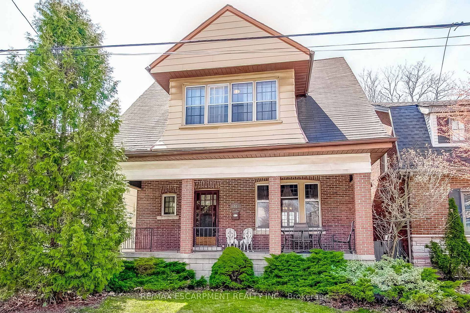 Detached House for sale at 51 Canada Street, Hamilton, Kirkendall, L8P 1P1 - MLS: X12105340