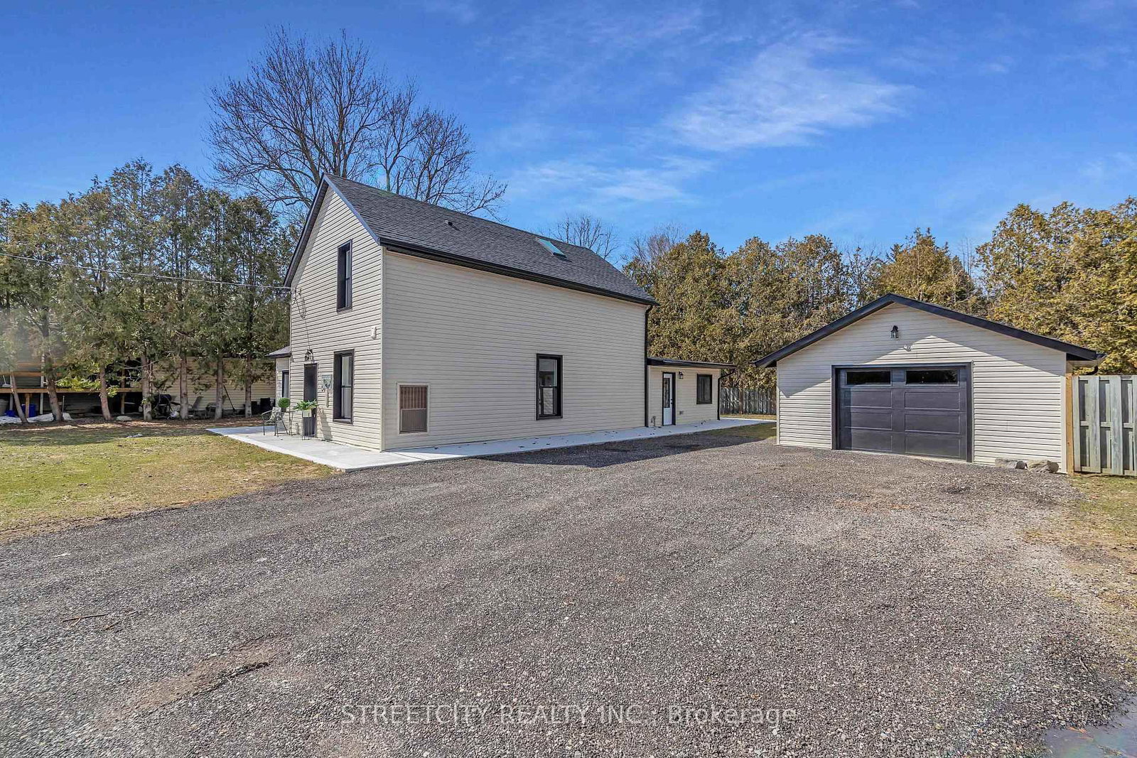 Listing Image 5