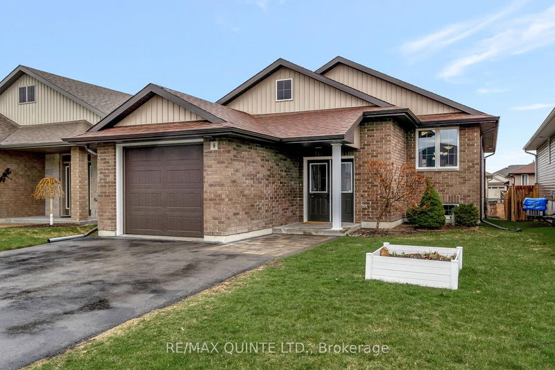 8 McIntosh Cres, Quinte West - Murray Ward image-0-0