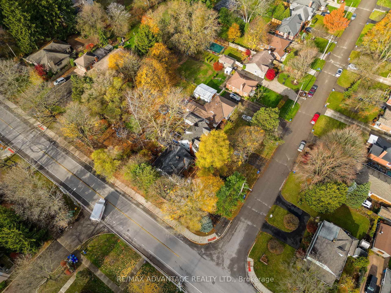 Detached House for sale at 419 Byron Boulevard, London South, South B, N6K 2L6 - MLS: X12105384