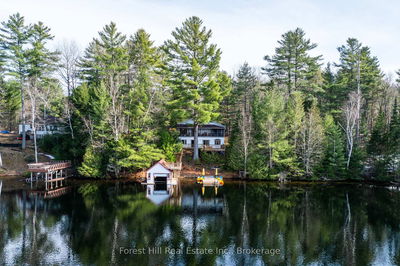 1006 Kings Way, Lake of Bays - Mclean image-0-1