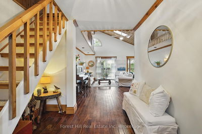 1006 Kings Way, Lake of Bays - Mclean image-0-3