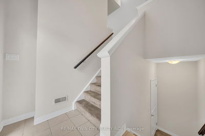 12 Visionary Ave, Kitchener -  image-0-4