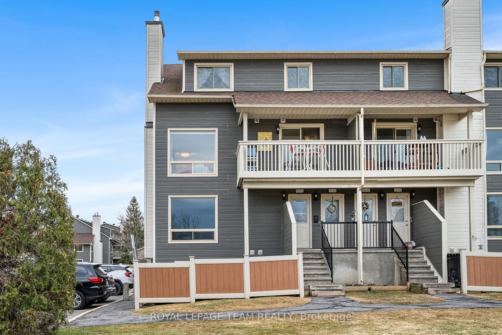 Townhouse sold at 92-A-758 St Andre Drive, Ottawa, Hiawatha Park/Convent Glen, K1C 4S6 - MLS: X12105608