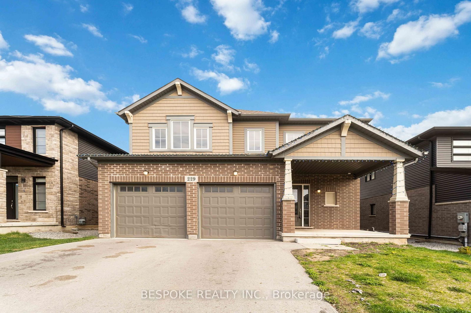 Detached House for lease at 229 Walker Road, Pelham, Fonthill, L0S 1E6 - MLS: X12105864