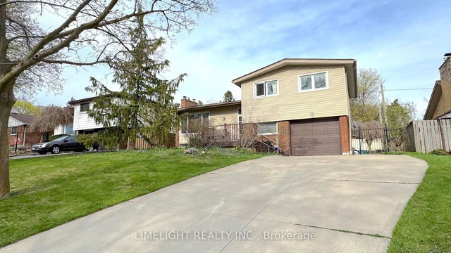 288 Panorama Crescent