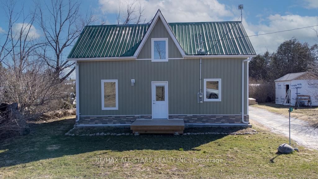 Property at 10 North