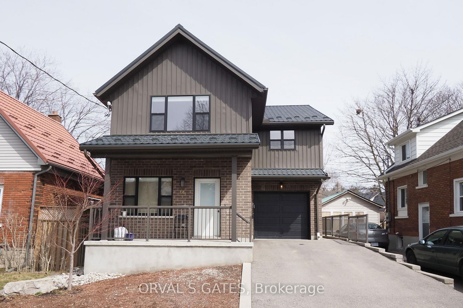 Semi-Detached House for sale at 66 West Avenue, Kitchener, N2M 1X6 - MLS: X12106157