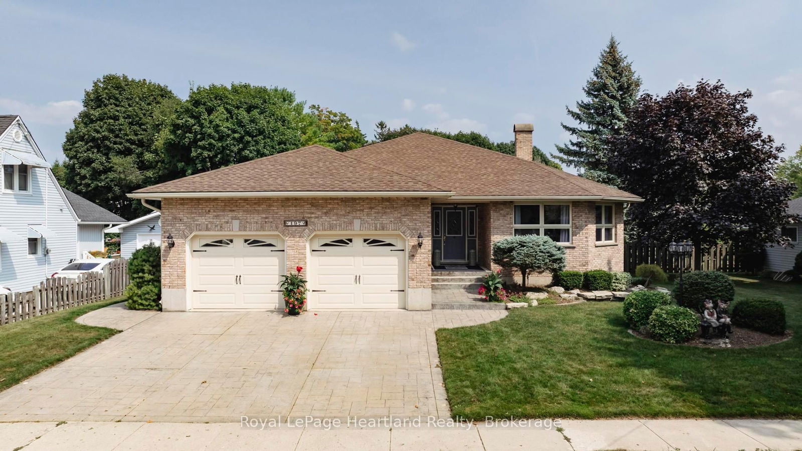 Detached House for sale at 197 Warren Street, Goderich, Goderich (Town), N7A 3W7 - MLS: X12106361