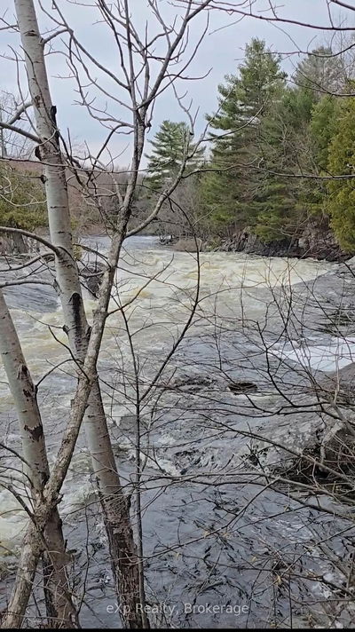 26 Magnet Rd, Magnetawan - Ahmic Harbour image-0-1