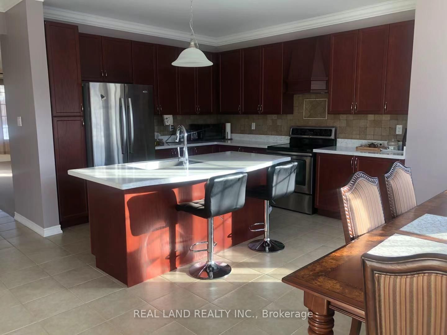 Detached House for lease at 6393 St. Michael Avenue, Niagara Falls, Ascot, L2H 0C5 - MLS: X12106638