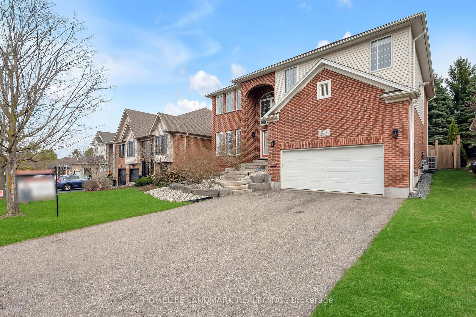 Detached House for sale at 227 The Lions Gate, Waterloo, N2L 6M6 - MLS: X12106704
