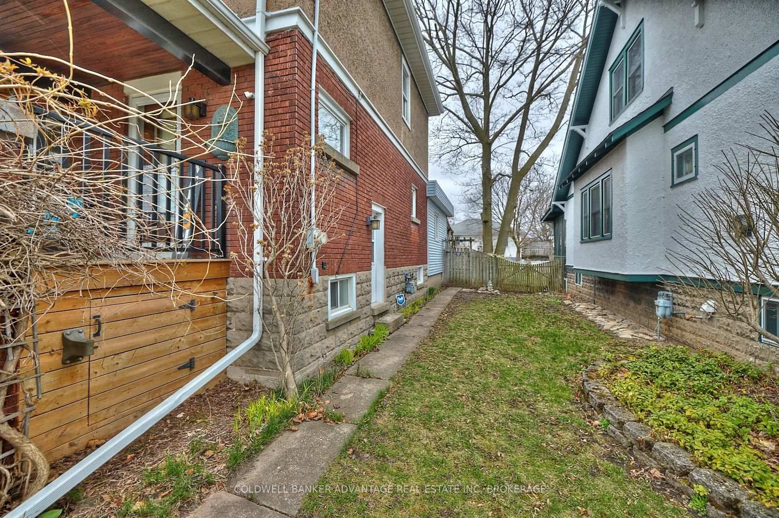 Detached House for sale at 265 Clarence Street, Port Colborne, Sugarloaf, L3K 3G7 - MLS: X12106730