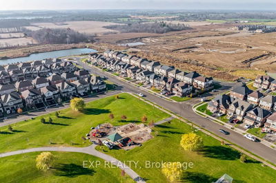 182 Binhaven Blvd, Hamilton - Binbrook image-0-2